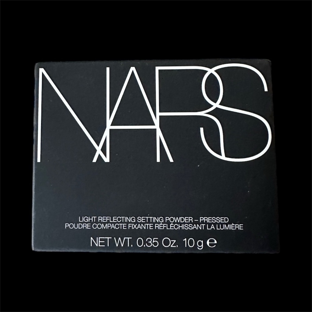 NARS Light Reflecting Pressed Powder - Black Compact